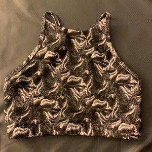 High-neck sports bra